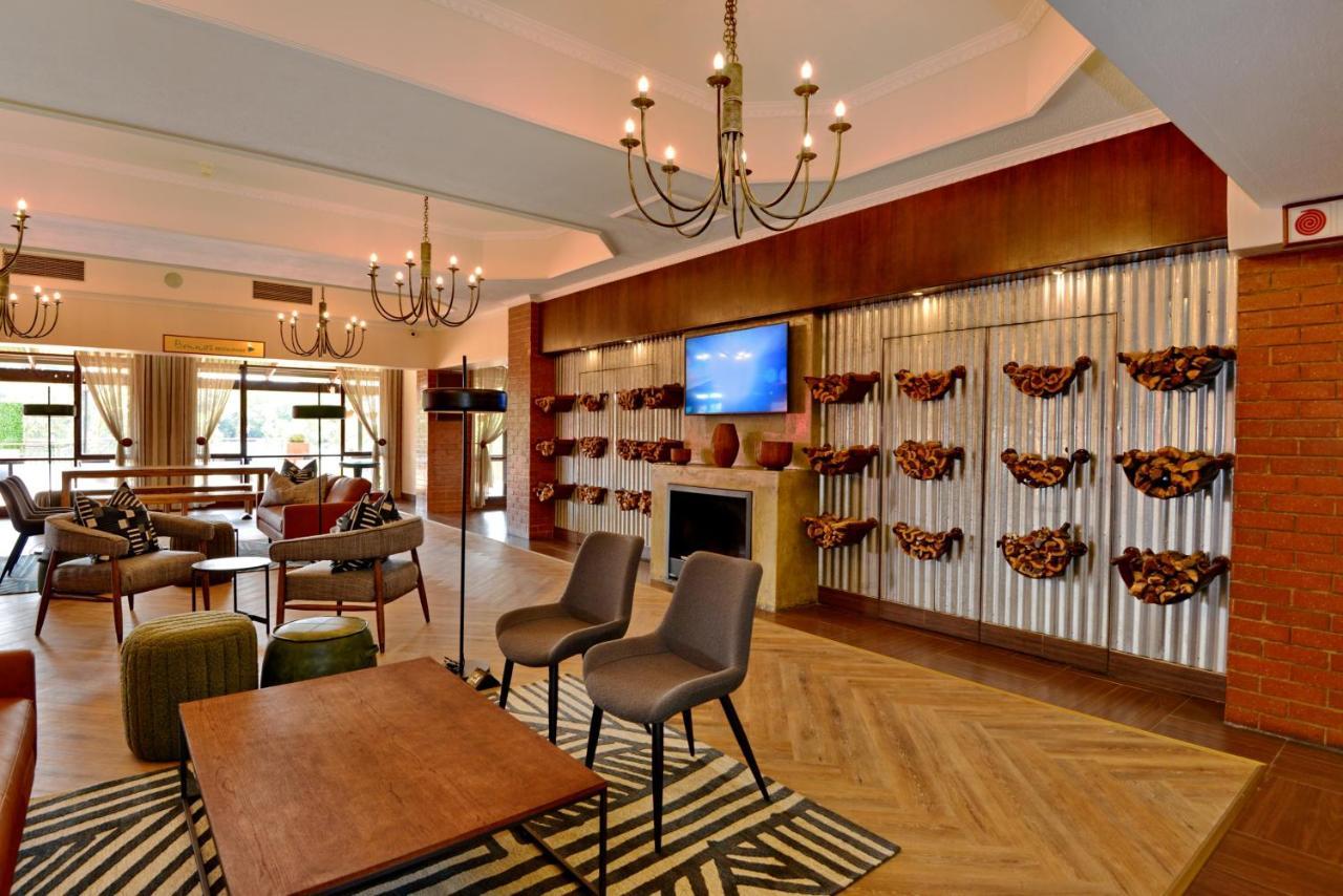 The Centurion Hotel Екстериор снимка