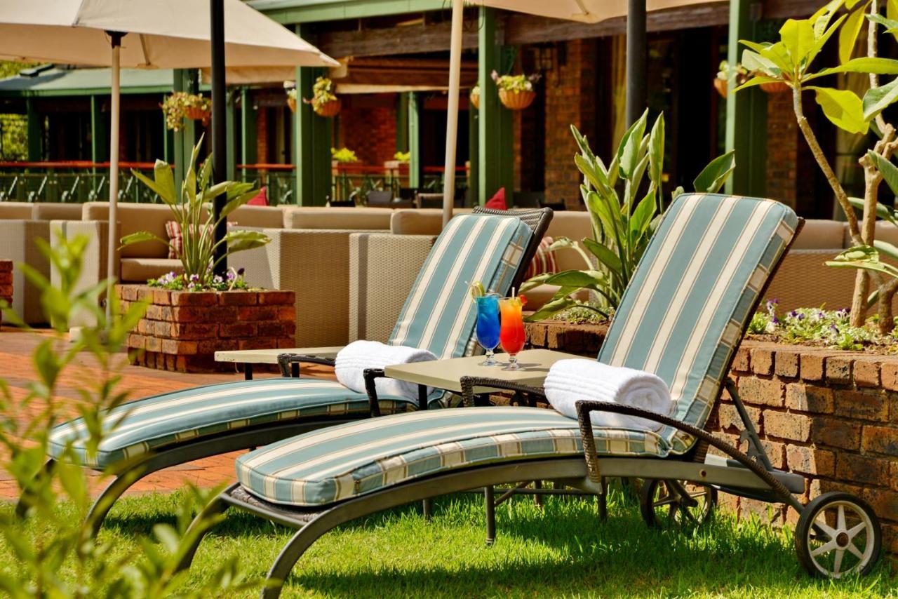 The Centurion Hotel Екстериор снимка