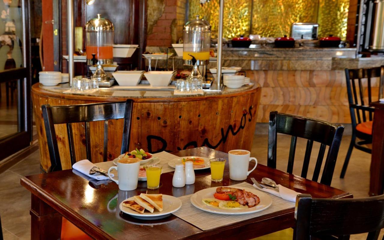The Centurion Hotel Екстериор снимка