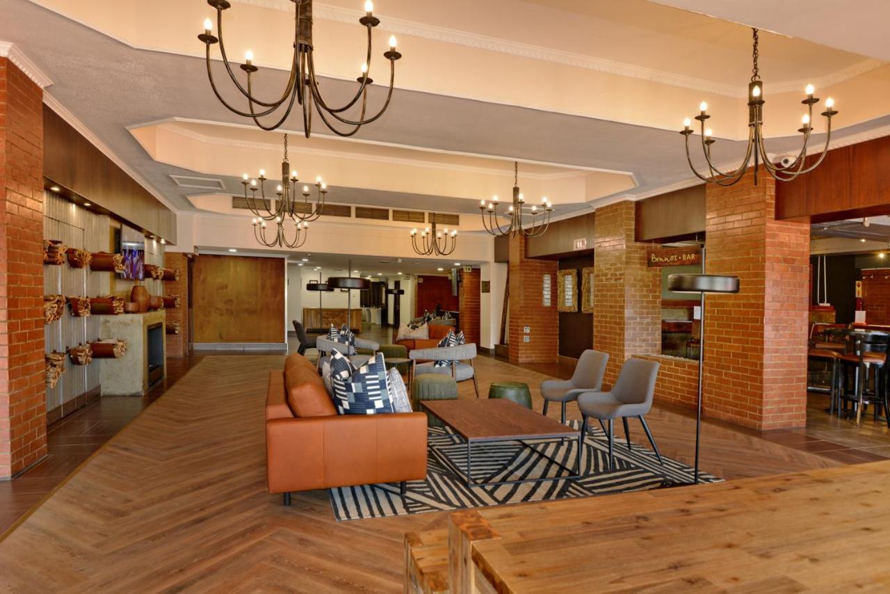 The Centurion Hotel Екстериор снимка