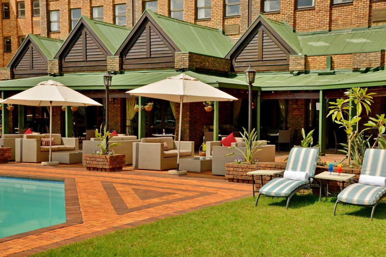 The Centurion Hotel Екстериор снимка