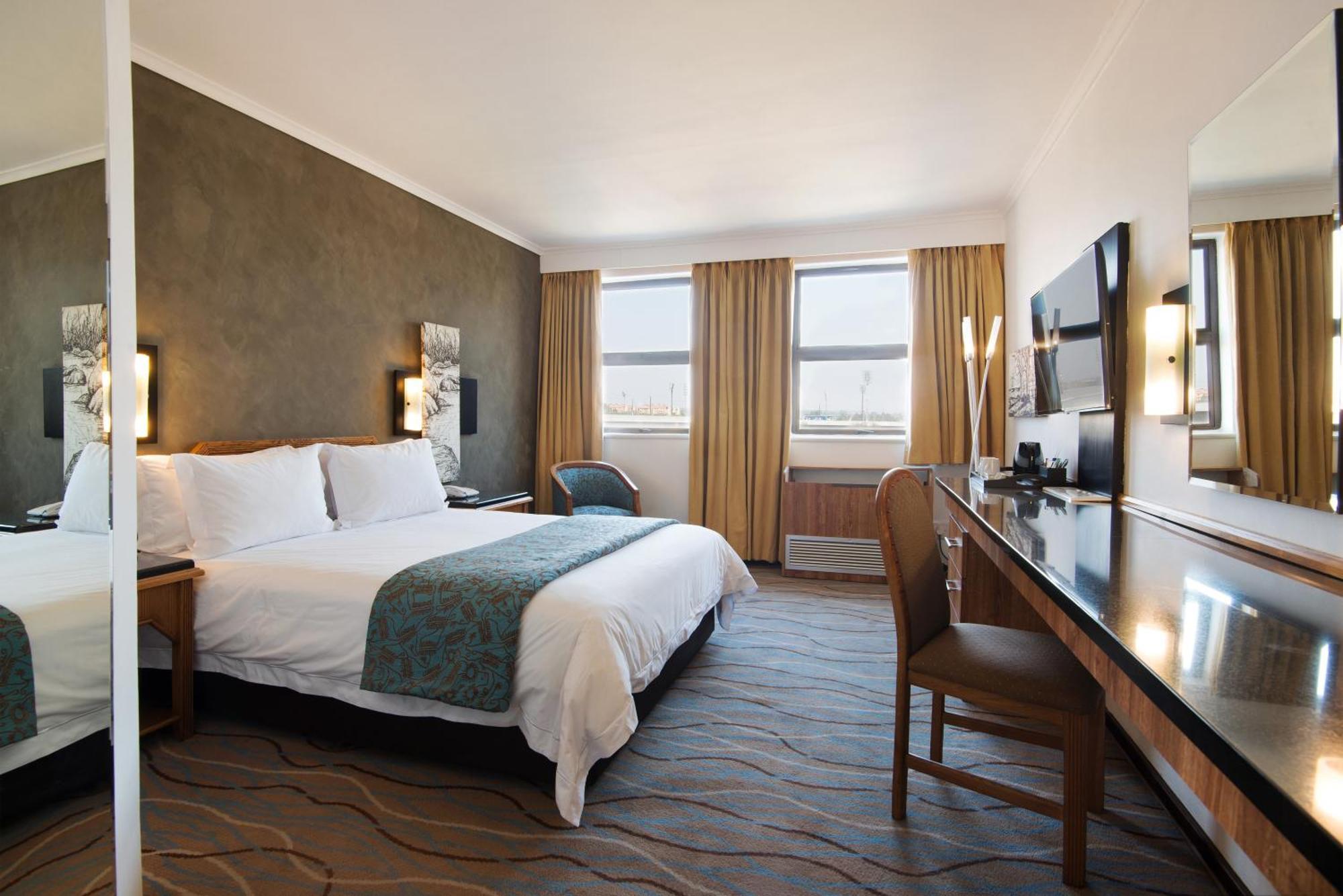 The Centurion Hotel Екстериор снимка