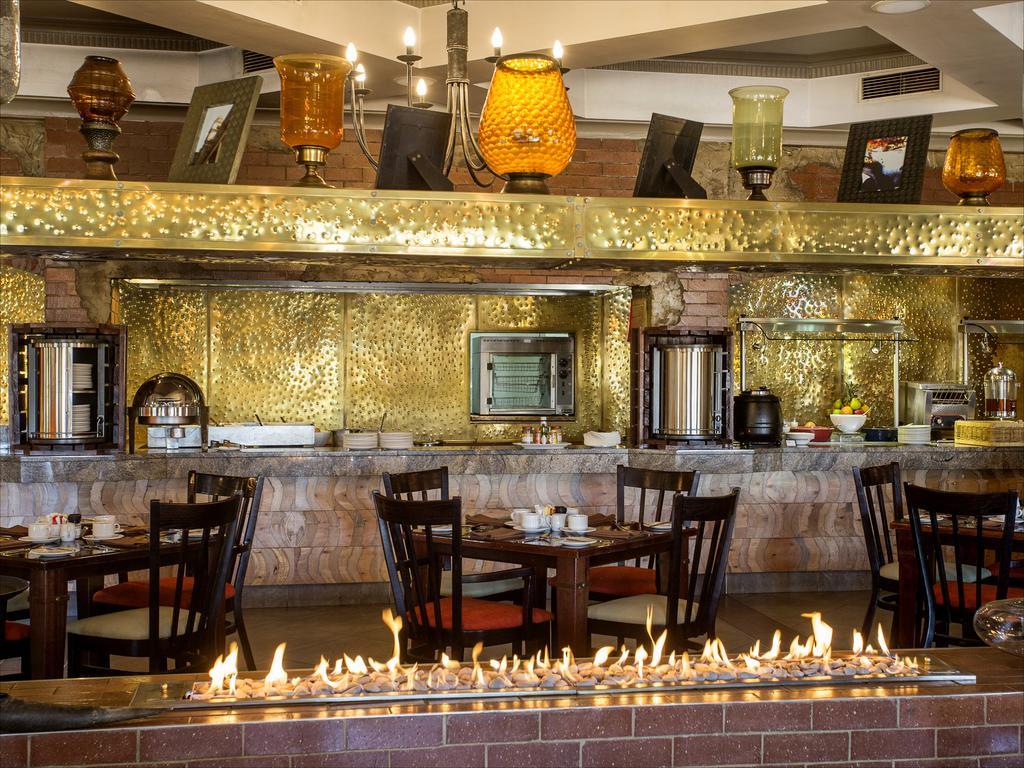 The Centurion Hotel Екстериор снимка