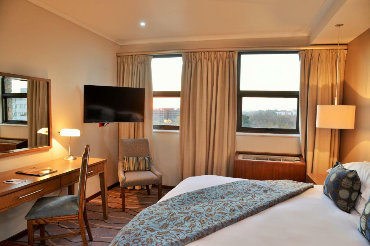 The Centurion Hotel Екстериор снимка