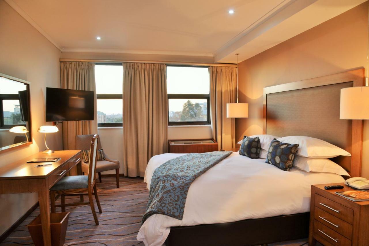 The Centurion Hotel Екстериор снимка